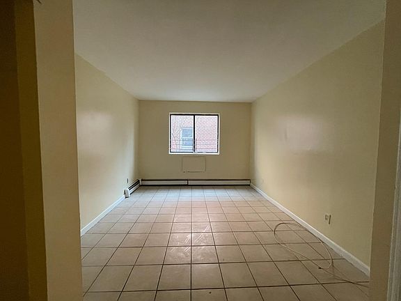 5th image of 1007 E 86th St Floor 1