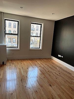4th image of 558 W 156th St #3E