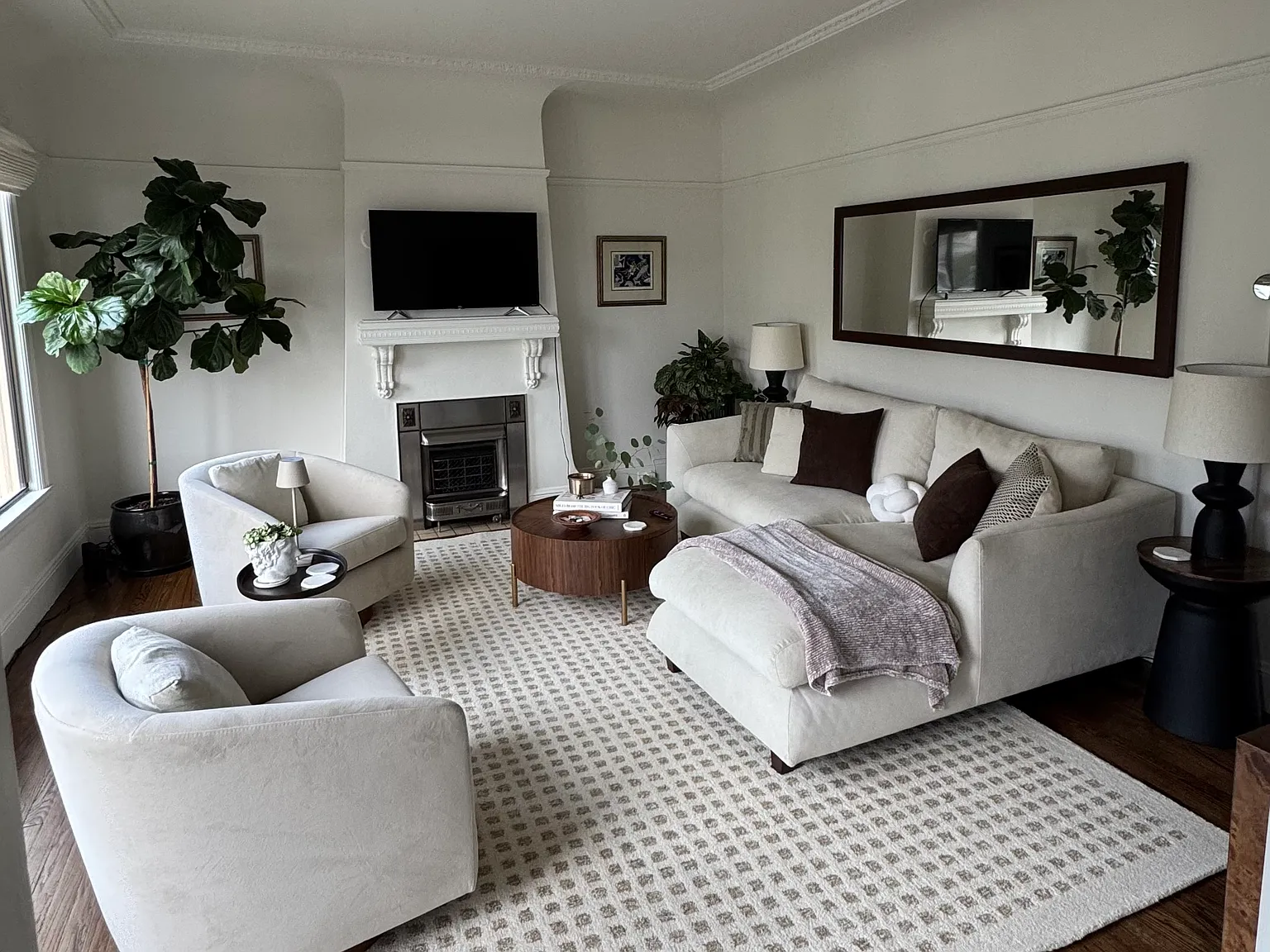 1 bed, 800 sqft, $5,495 — Photo 2