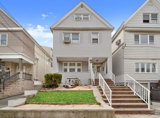 82 W 42nd St, Bayonne, NJ 07002