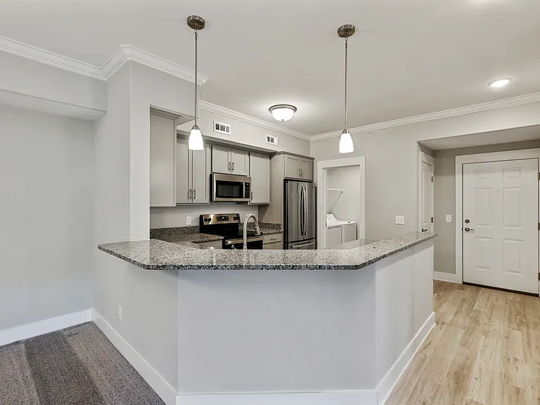 Pheasant Run Apartments — Photo 13