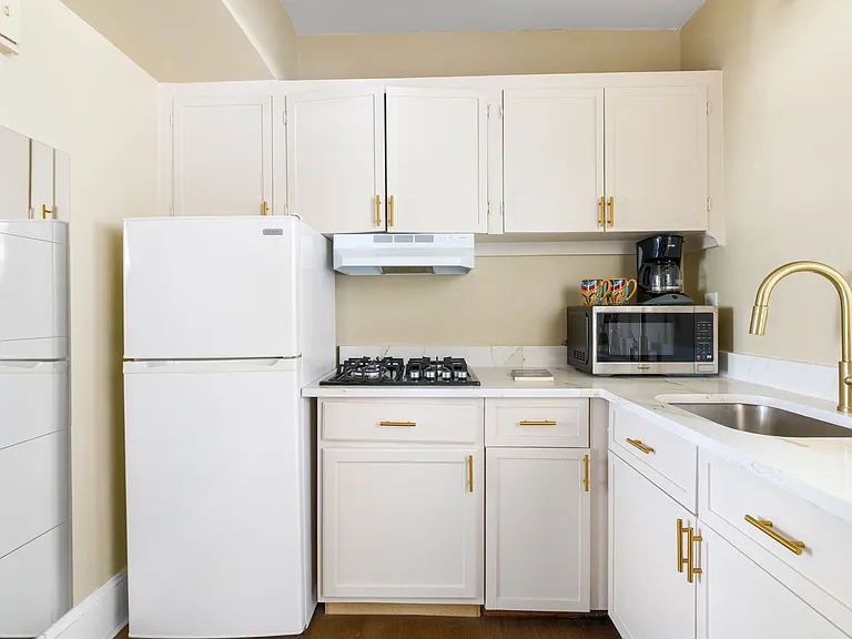 987 Memorial Dr #G73 — Photo 5