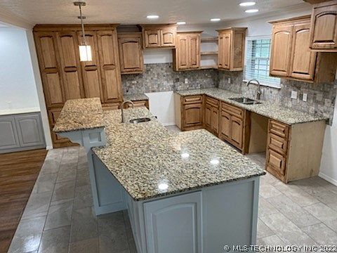 4th image of 3330 Lakewood Dr