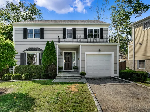 16 Harris Ln, Harrison, NY 10528