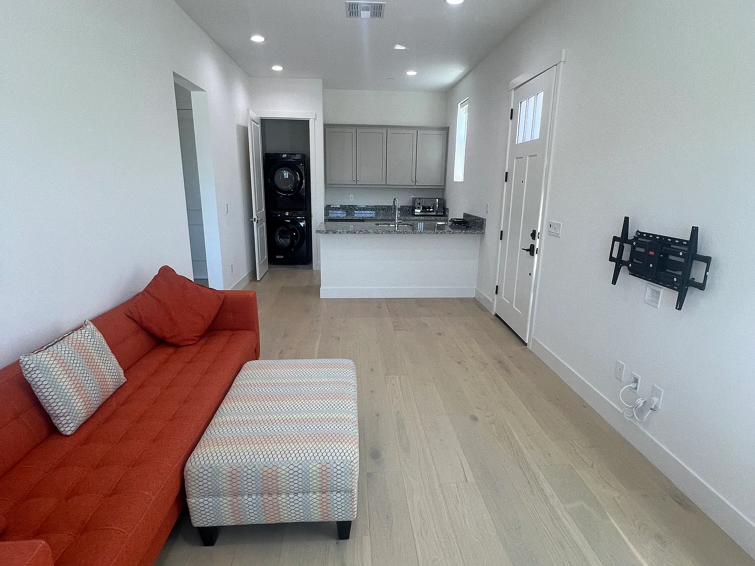 17306 Canutes Ct — Photo 4