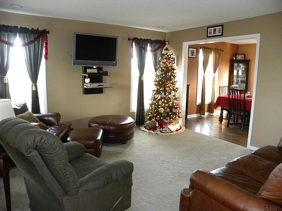 3rd image of 17 Camber Ct