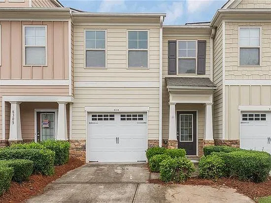 3 bed, 2.5 bath, 1712 sqft, $2,300 — Photo 1