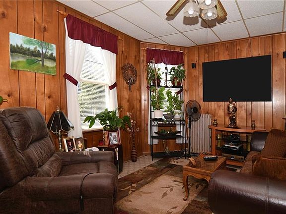 4th image of 148 Burgess Ave