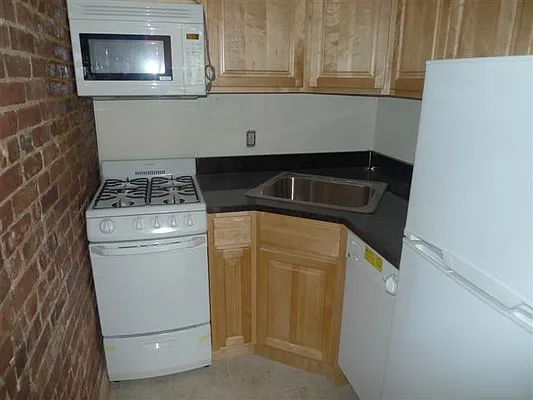 Rented by Guidance Realty Corp. | media 35