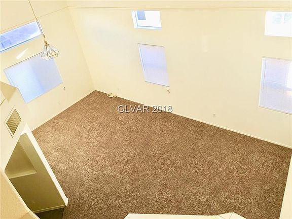 3rd image of 3066 Emerald Creek Dr