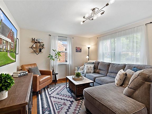 4th image of 1118 Kirsopp Ave