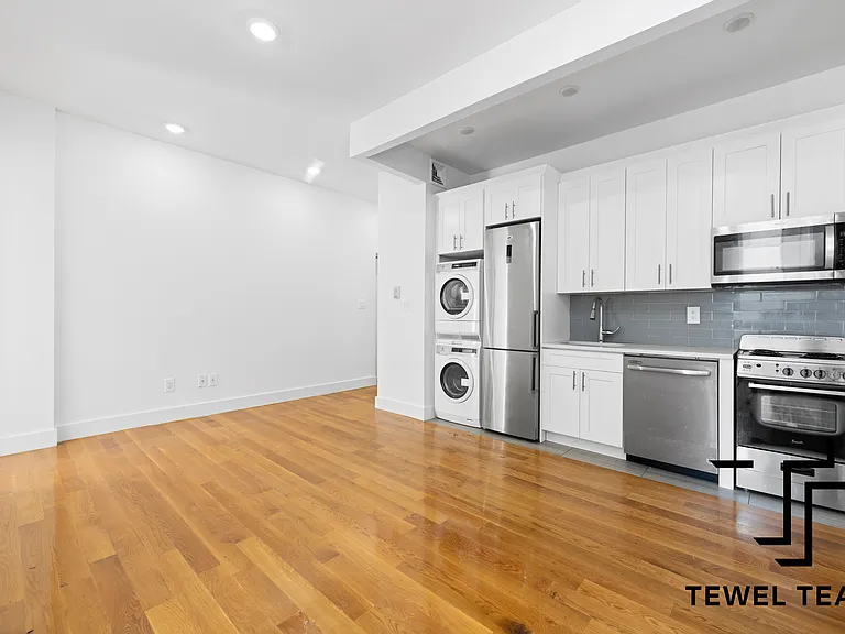 167 W 122nd St #2A — Photo 4