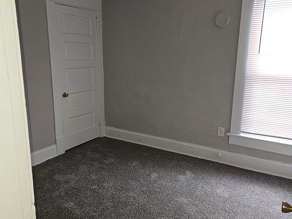 5th image of 646-648 Carpenter St