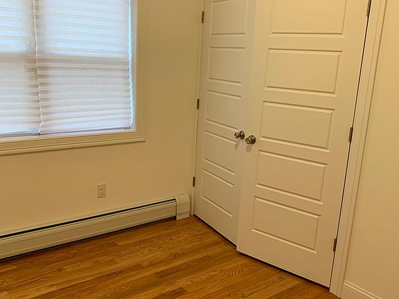 5th image of 336 Seguine Ave