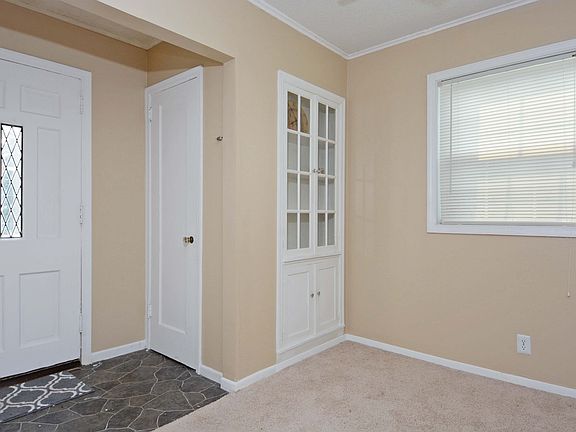 4th image of 6712 Queen Ave S