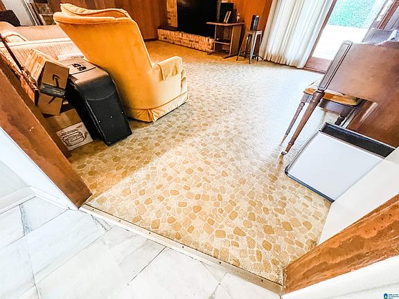3rd image of 1741 Carovel Cir