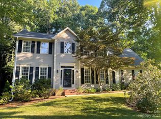 208 Windsor Forest Cir, Fletcher, NC 28732