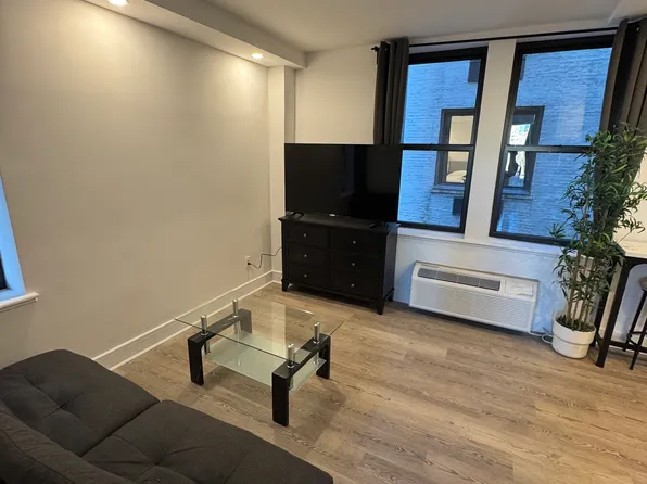 45 West 81st Street image 1 of 13