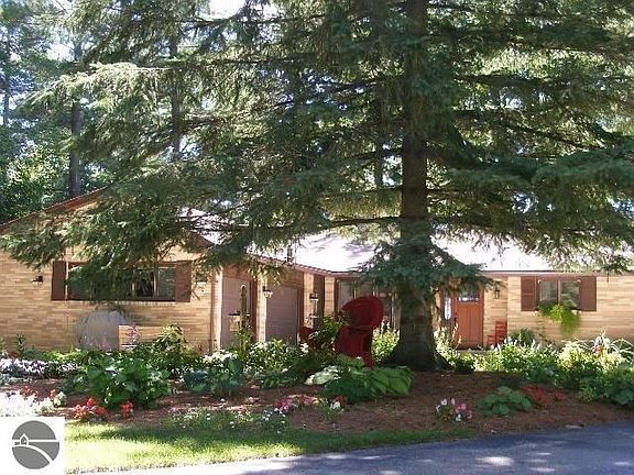 4th image of 1755 E Lake Mitchell Dr