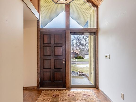 3rd image of 3155 Beechtree Ln