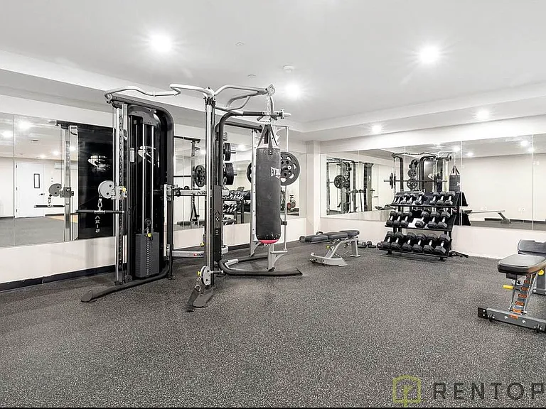 319 Lenox Rd #4E — Photo 10