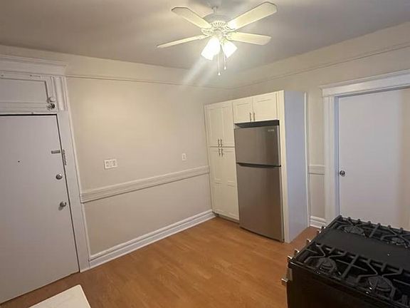 3rd image of 43 Valerie Dr
