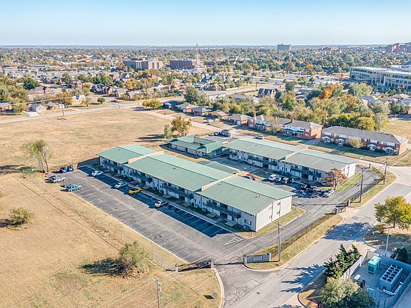 5th image of 2700 N Lindsay Ave #10