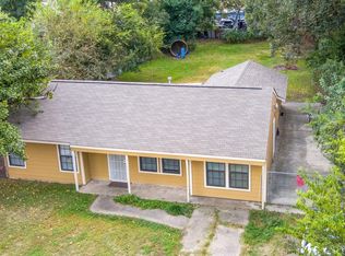 130 Airway Dr, Houston, TX 77037