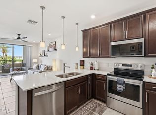 2511 W QUEEN CREEK Road #201, Chandler, AZ 85248