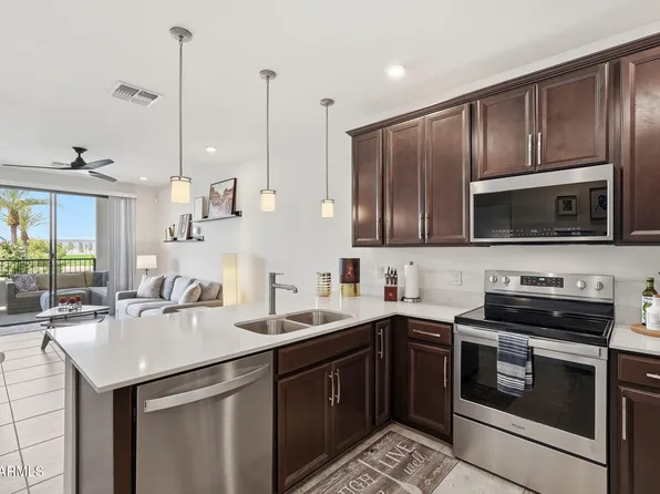 2511 W QUEEN CREEK Road #201, Chandler, AZ 85248