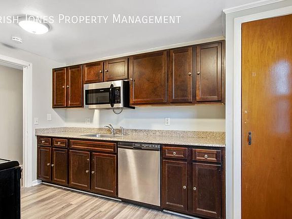 3rd image of 880 Millersport Hwy APT 1