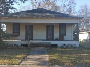 303 5th St, Florala, AL 36442