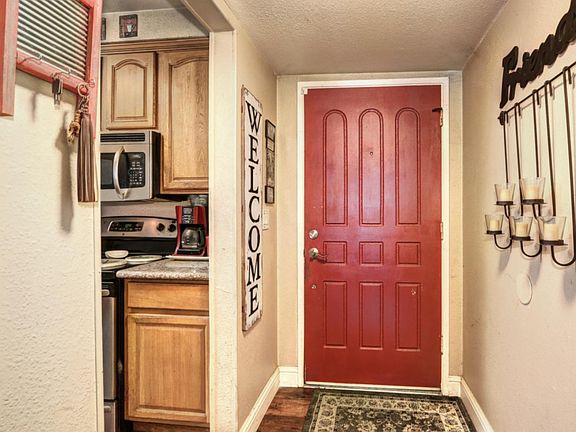 4th image of 3627 Lyra St