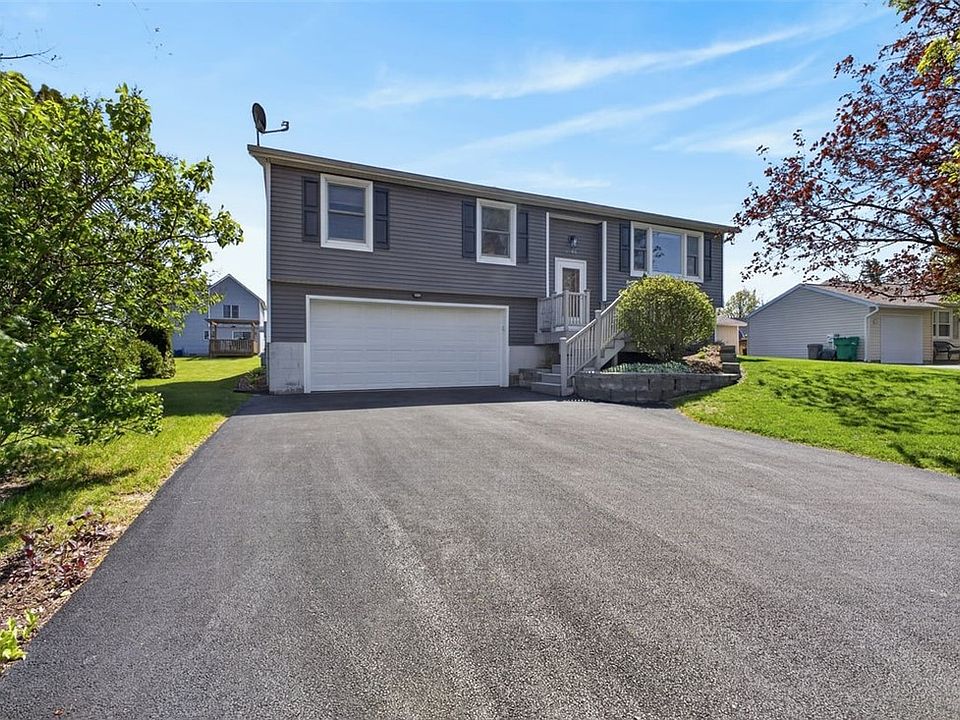 1st image of 5785 Clover Meadow Ln
