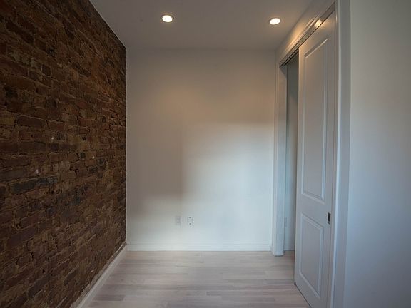 5th image of 190 E 2nd St APT 4