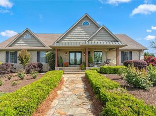 5260 Sartin Rd, Burlington, NC 27217