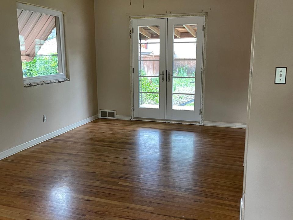 2nd image of 2125 E Roosevelt Ave