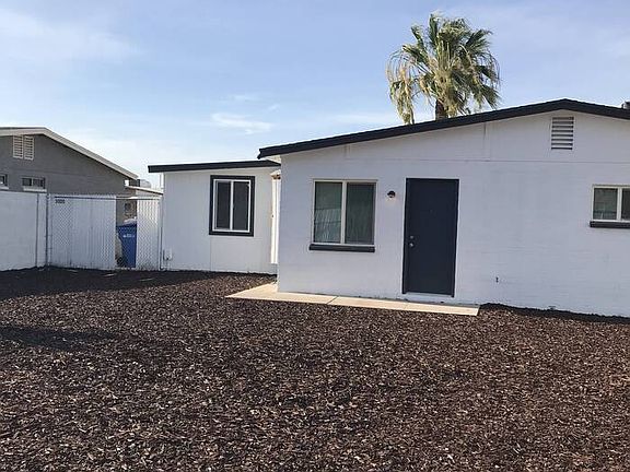 4th image of 1801 W Hidalgo Ave