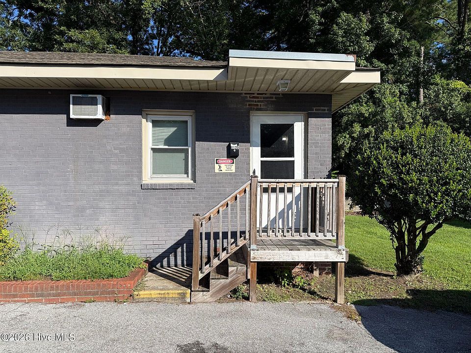 1st image of 312 Roosevelt Rd APT D