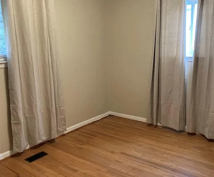 4704 Jackson St — Photo 6