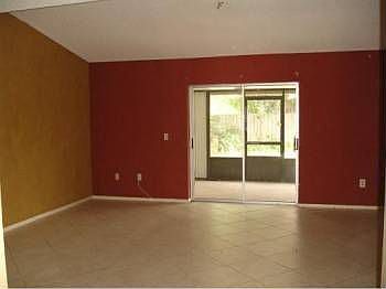3rd image of 8978 Valencia Gardens Dr