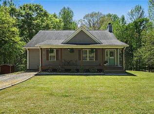 368 Mountain Creek Ln, Maysville, GA 30558