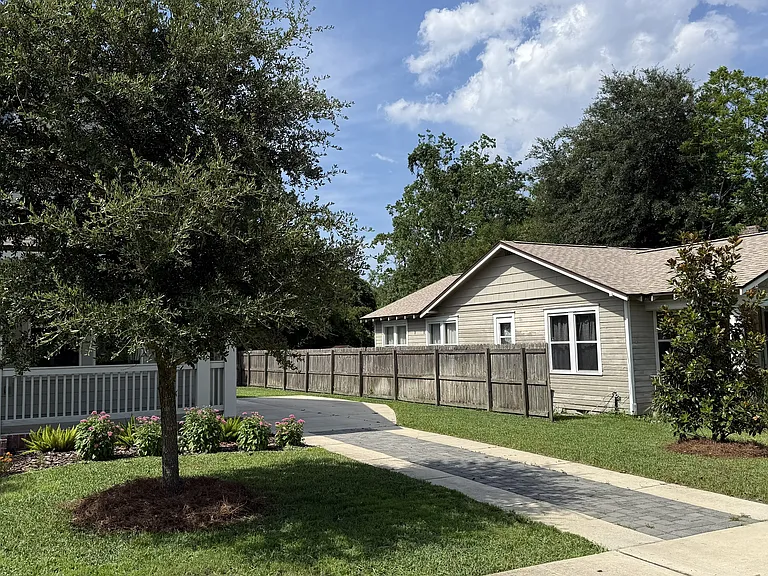 2878 Green St — Photo 15