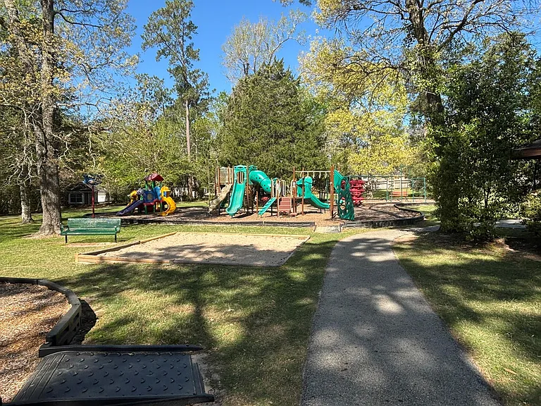 119 April Waters Dr W — Photo 36