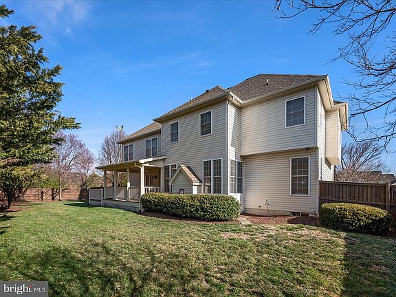 3rd image of 107 Perryville Ct