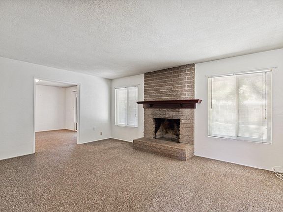 5th image of 2823 W Royal Oaks Drive