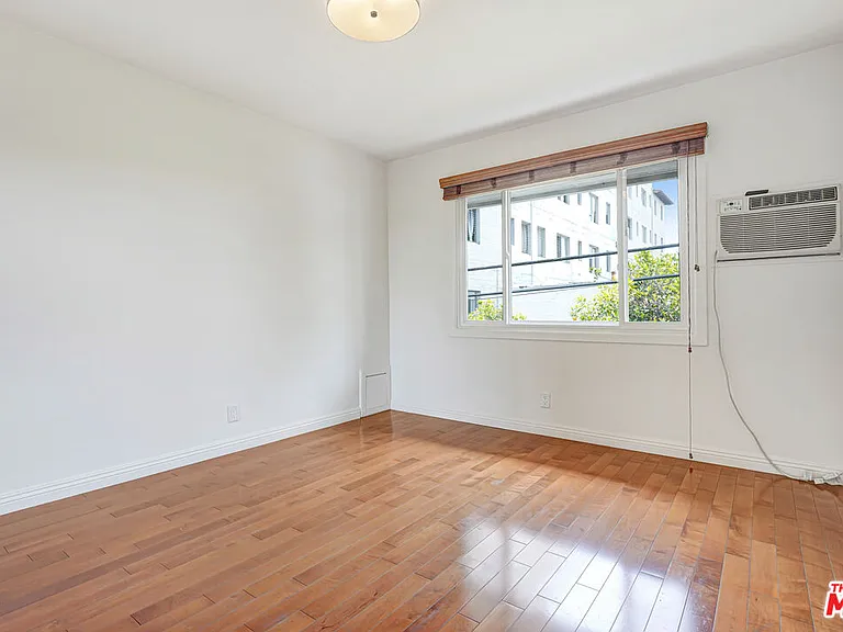 1219 N Crescent Heights Blvd #C — Photo 8