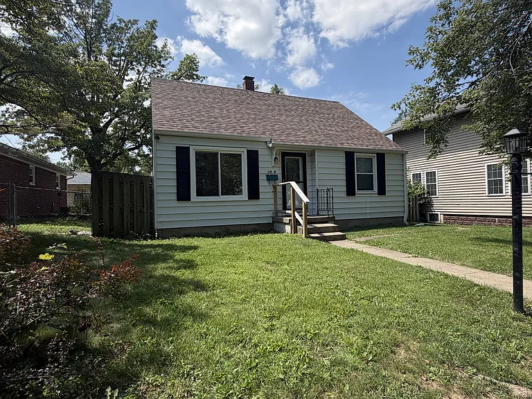 1209 S Armstrong St — Photo 2