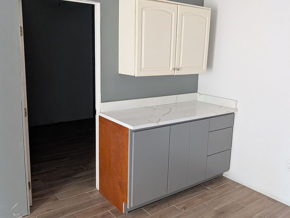 2nd image of 2721 W Mossman Rd #1