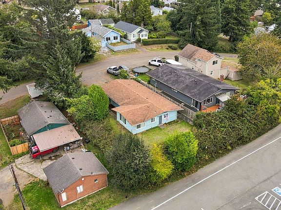 4th image of 423 7th Ave